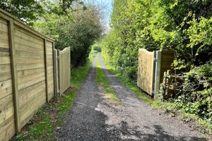 Photo 18- click for photo gallery